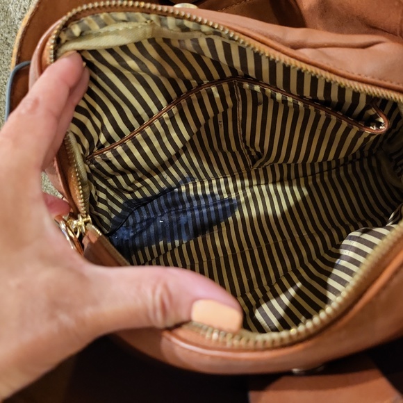 Purse ostrich print multi pockets and zippers, cute and classy - Picture 4 of 4